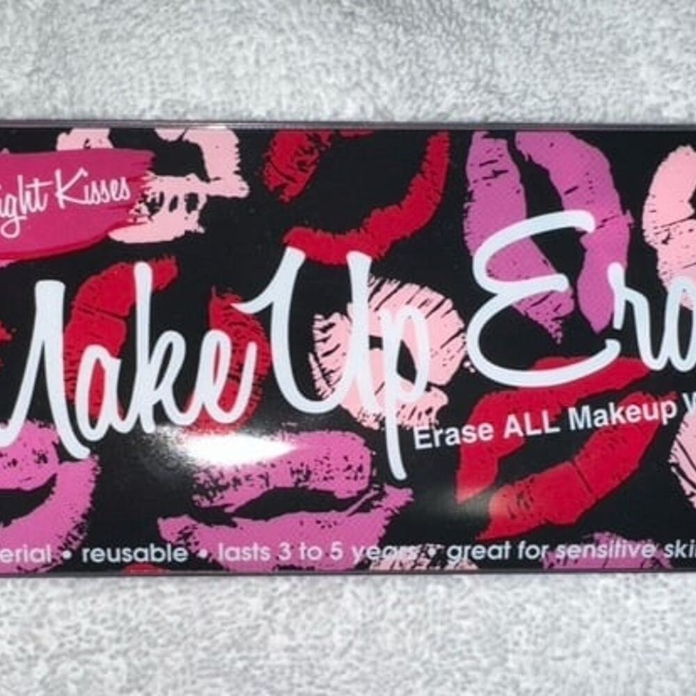 Makeup Eraser midnight kiss